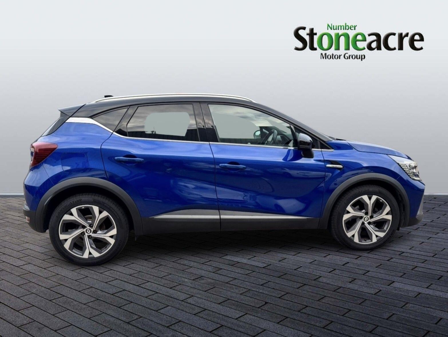 Renault Captur Image 2