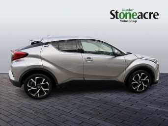 Toyota C-HR 1.2 VVT-i Design Euro 6 (s/s) 5dr YS19CFY Image 2