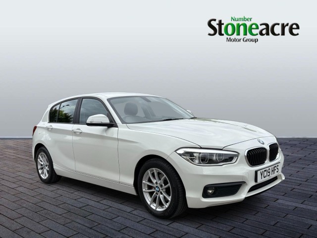 BMW 1 Series 1.5 118i SE Business Euro 6 (s/s) 5dr YC19HFS Image 1