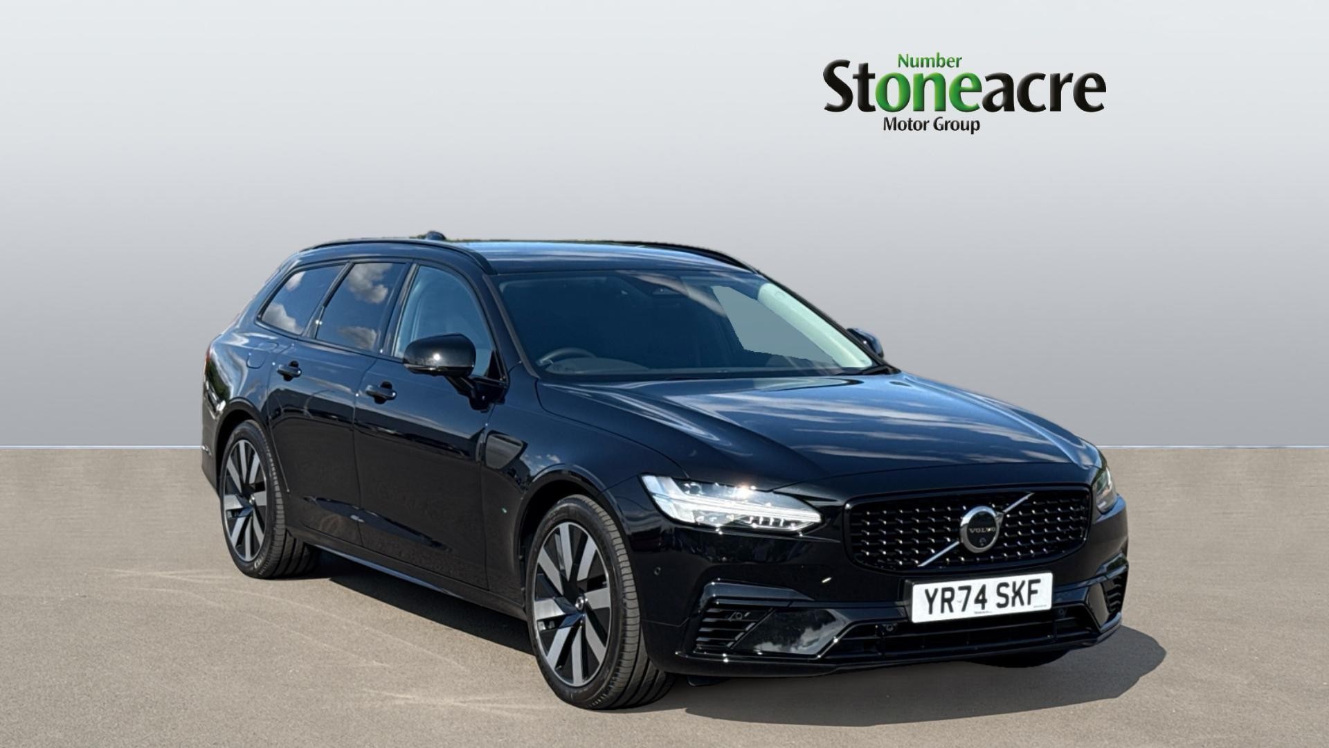 Volvo V90 Image 1