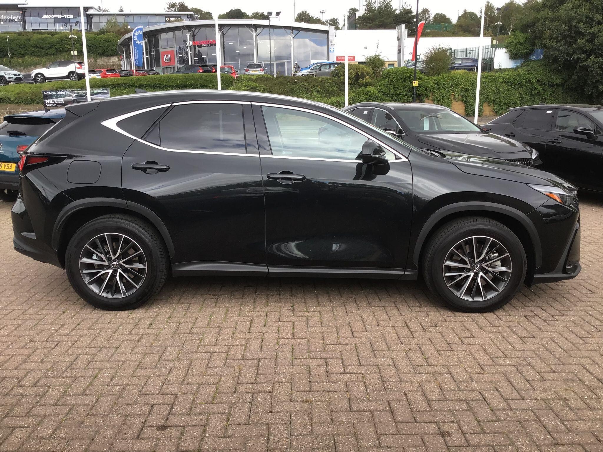 Lexus NX Image 2