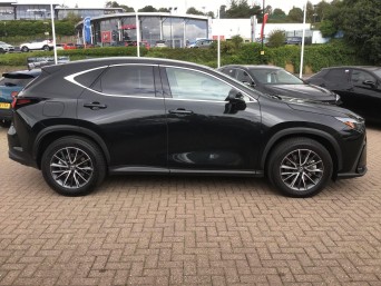 Lexus NX 2.5 450h+ 18.1kWh Premium E-CVT 4WD Euro 6 (s/s) 5dr ND25SFY Image 2