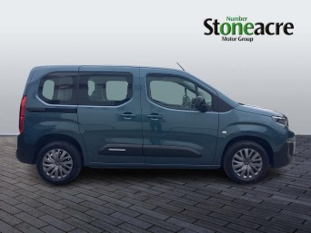 Citroen e-Berlingo 52kWh PLUS M Auto 5dr (7.4kW Charger) YO24XYT Image 2