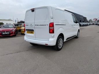 Peugeot Expert 2.0 BlueHDi 1400 Asphalt Standard Panel Van MWB Euro 6 6dr YD74BHX Image 3
