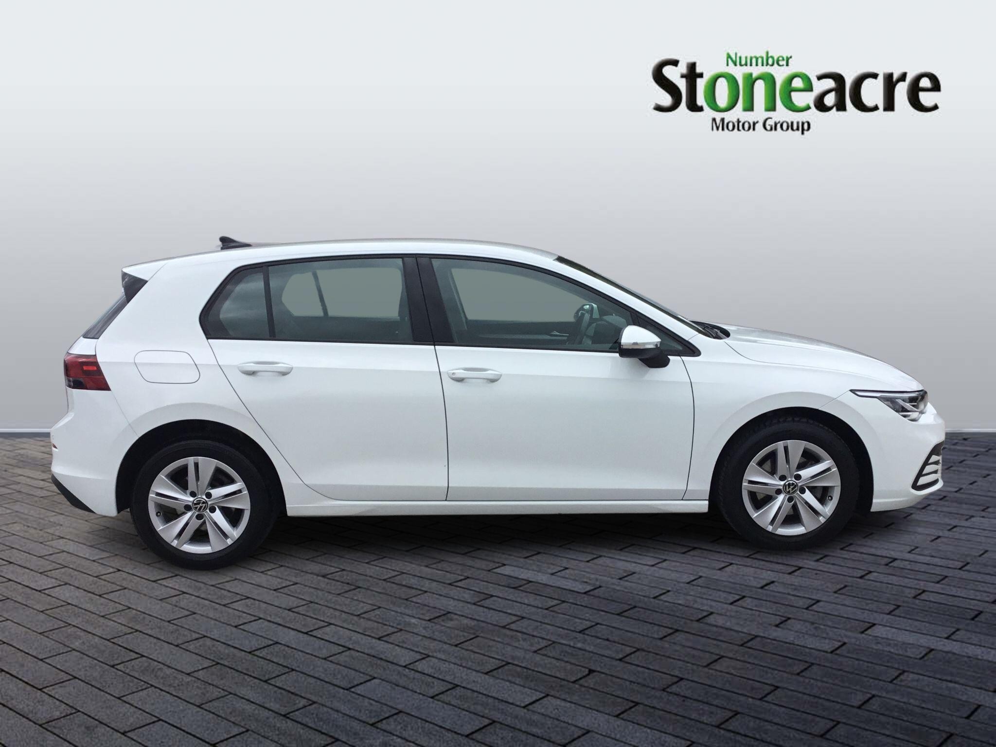 Volkswagen Golf Image 2