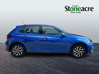 Volkswagen Polo 1.0 EVO Life Hatchback 5dr Petrol Manual Euro 6 (s/s) (80 ps) GJ73ZCY Image 2