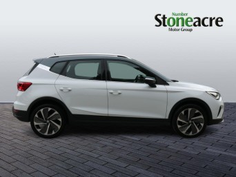 SEAT Arona 1.0 TSI FR Sport SUV 5dr Petrol Manual Euro 6 (s/s) (110 ps) DA22MKD Image 2