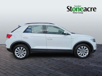 Volkswagen T-Roc 1.5 TSI EVO SE DSG Euro 6 (s/s) 5dr LD69VYF Image 2