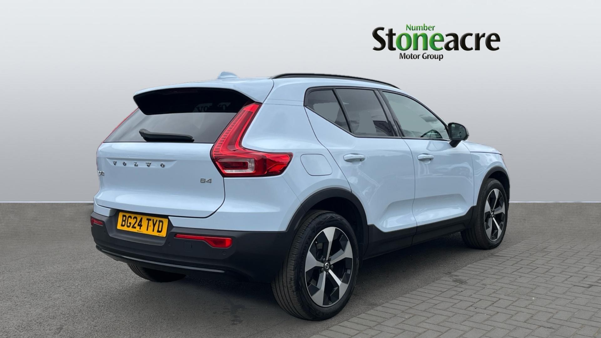 Volvo XC40 Image 2