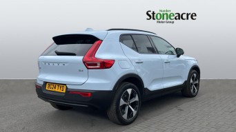 Volvo XC40 2.0 B4P Plus Dark 5dr Auto BG24TYD Image 2