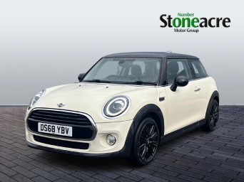 MINI Hatch 1.5 Cooper Euro 6 (s/s) 3dr DS68YBV Image 3