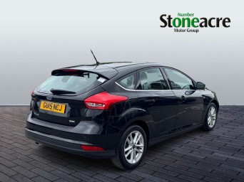 Ford Focus 1.0T EcoBoost Zetec Hatchback 5dr Petrol Manual Euro 6 (s/s) (100 ps) GU15NCJ Image 3