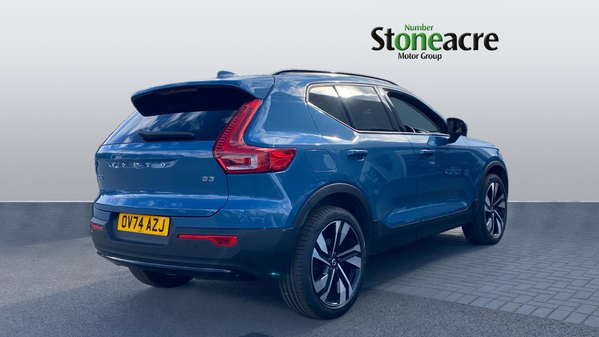 Volvo XC40 Image 2