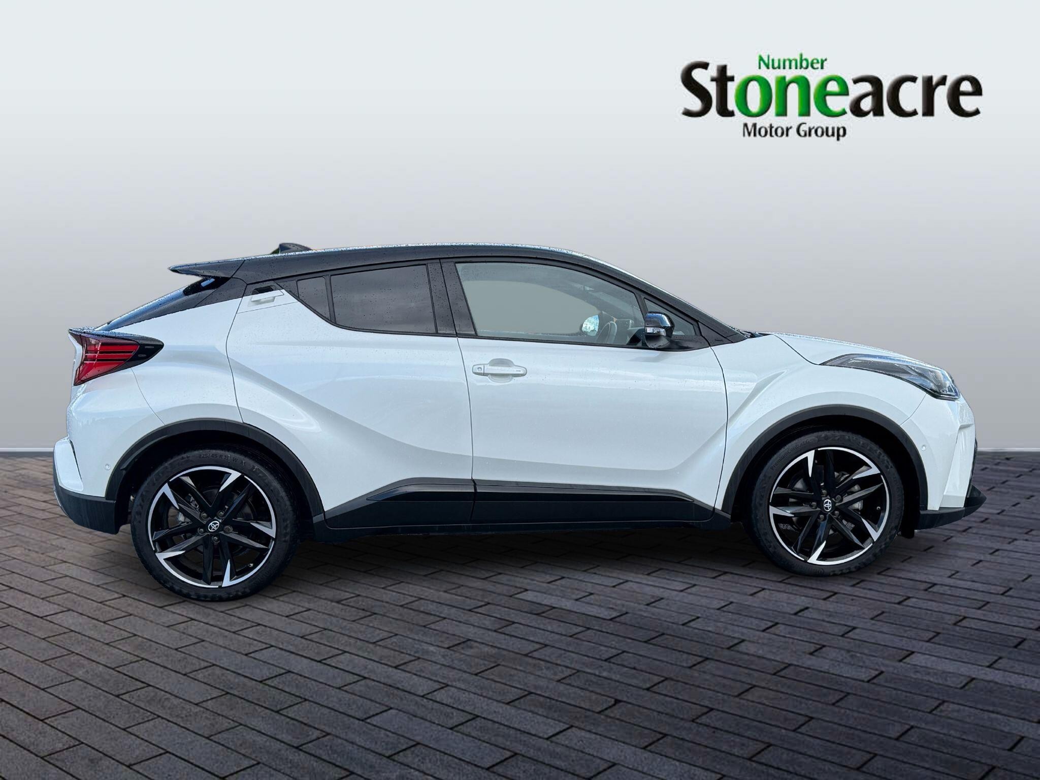 Toyota C-HR Self-Charging Hybrid Image 2