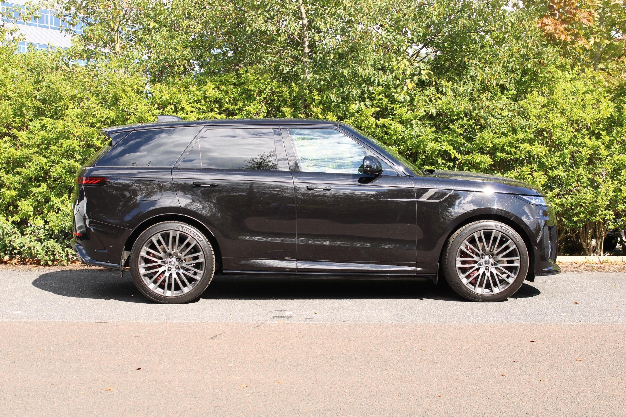 Land Rover Range Rover Sport Image 2