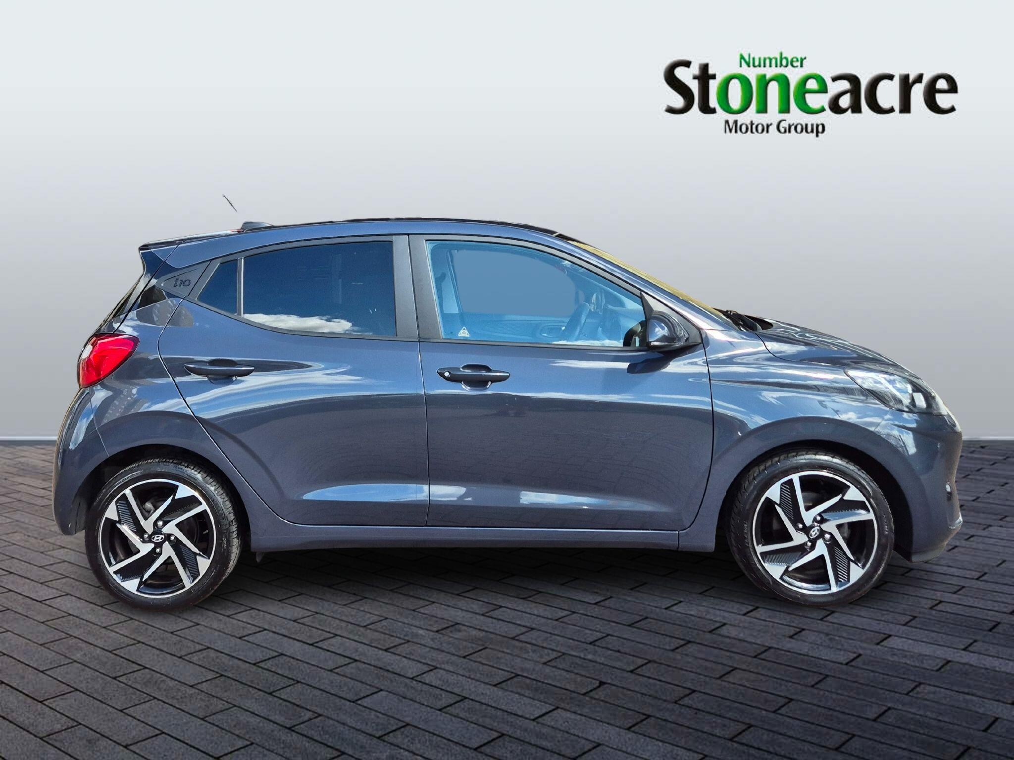 Hyundai i10 Image 2