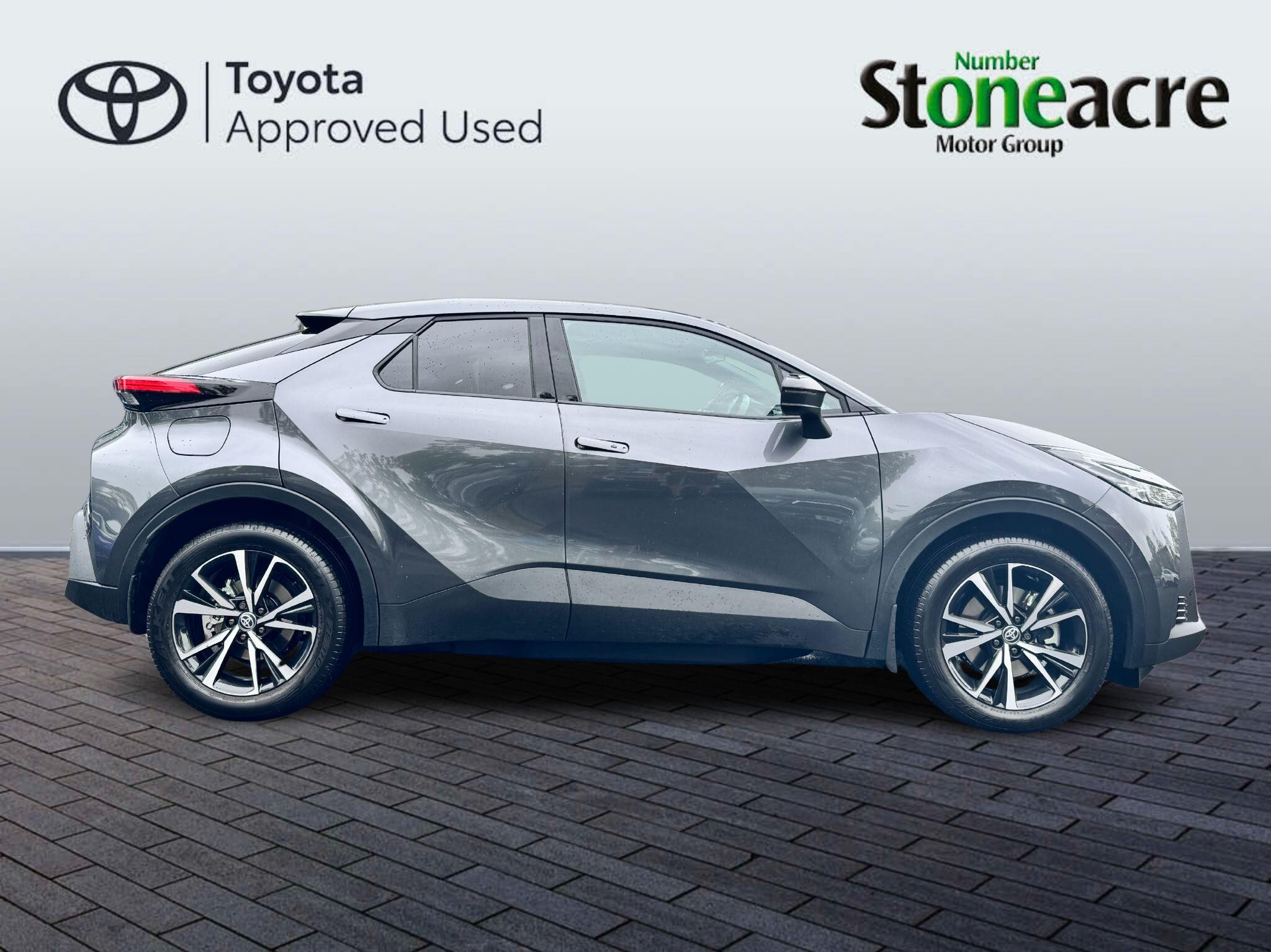 Toyota C-HR Plug-in Hybrid Image 2