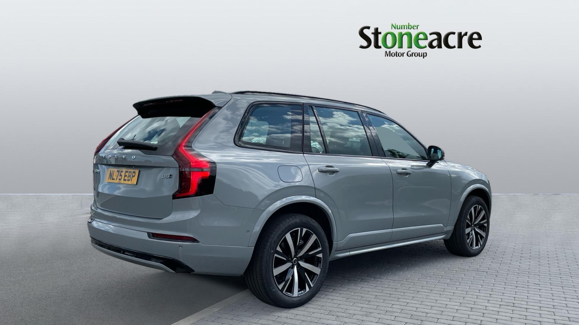 Volvo XC90 Image 2