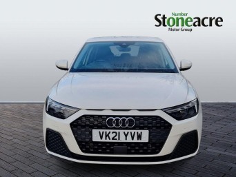 Audi A1 25 TFSI Technik 5dr VK21YVW Image 2