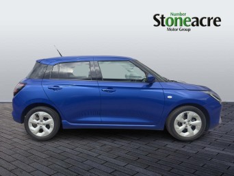 Suzuki Swift 1.2 MHEV Motion CVT Euro 6 (s/s) 5dr FG74KHT Image 2