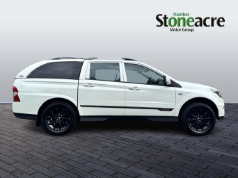 SSangyong Musso 2.2D EX 4WD Euro 6 4dr FX19RZM Image 2