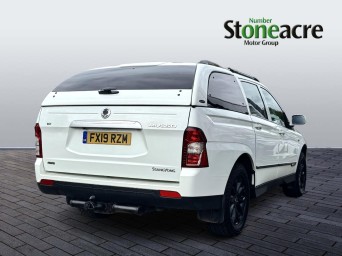 SSangyong Musso 2.2D EX 4WD Euro 6 4dr FX19RZM Image 3