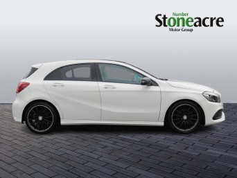 Mercedes-Benz A-Class 2.1 A200d AMG Line (Premium Plus) Hatchback 5dr Diesel 7G-DCT Euro 6 (s/s) (136 ps) ST66UZH Image 2
