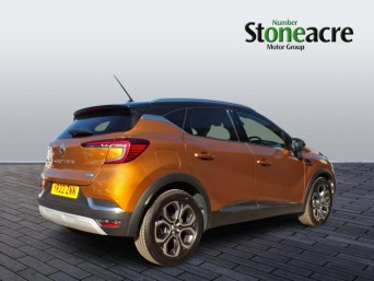 Renault Captur 1.6 E-TECH SE Edition Auto Euro 6 (s/s) 5dr YR22ZNN Image 2