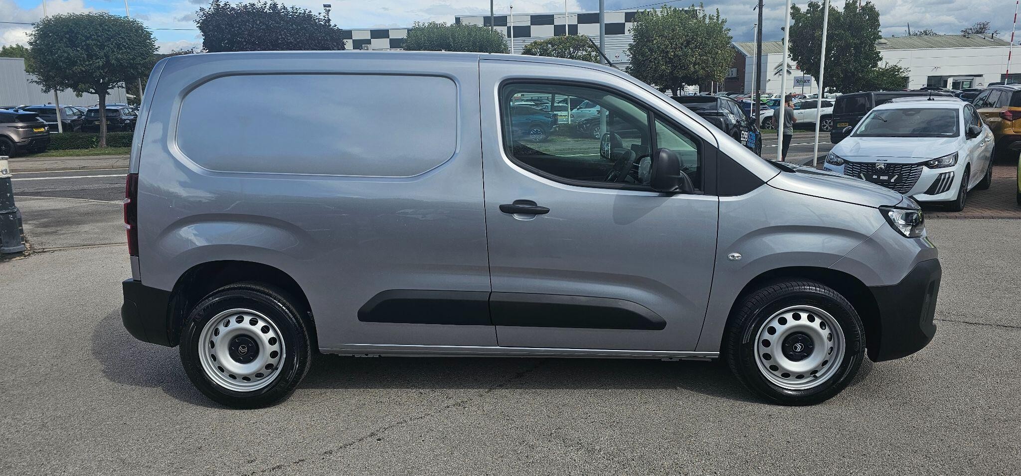 Citroen Berlingo Panel Van Image 2