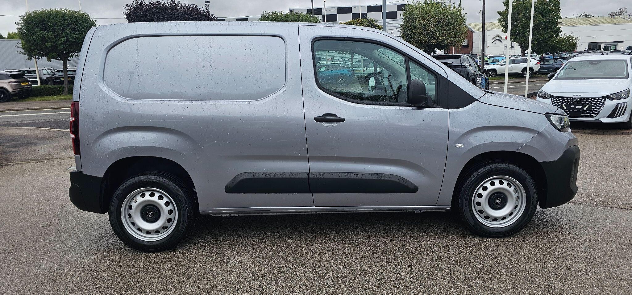 Citroen Berlingo Panel Van Image 2
