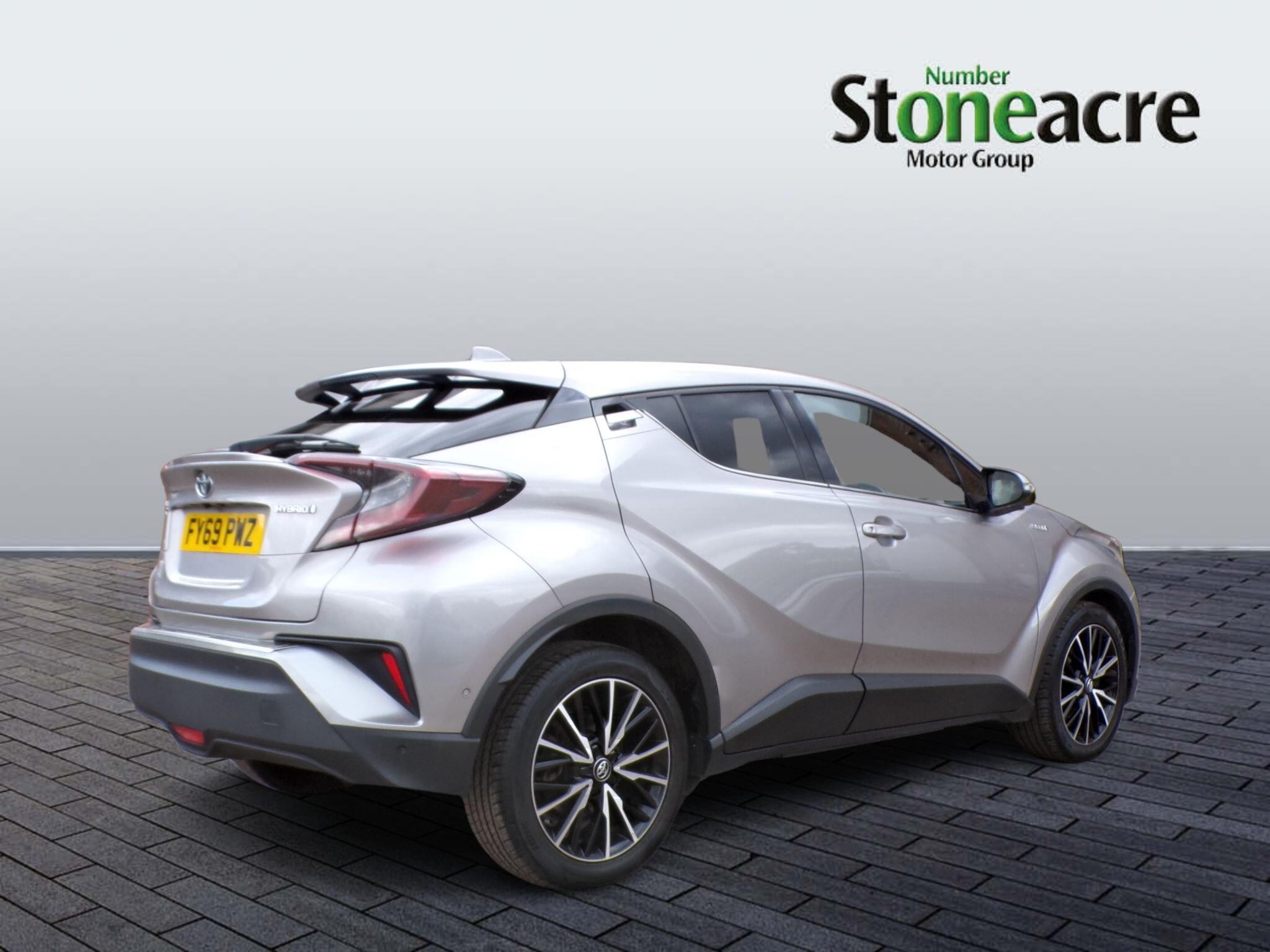 Toyota C-HR Image 2