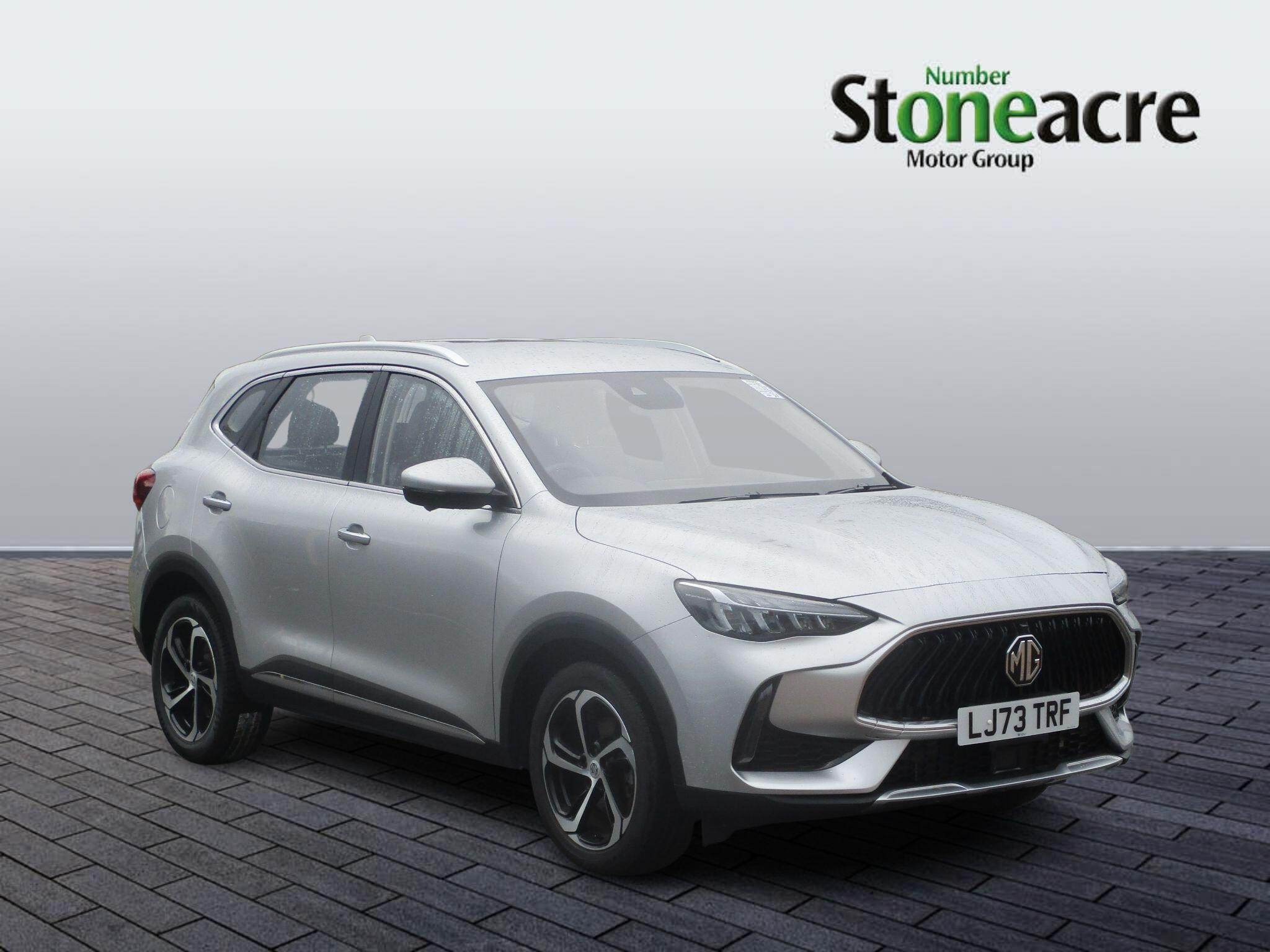 MG HS Plug-In Hybrid Image 1