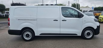 Peugeot Expert 2.0 BlueHDi 1400 Professional Long Panel Van LWB Euro 6 6dr YL25HYU Image 2