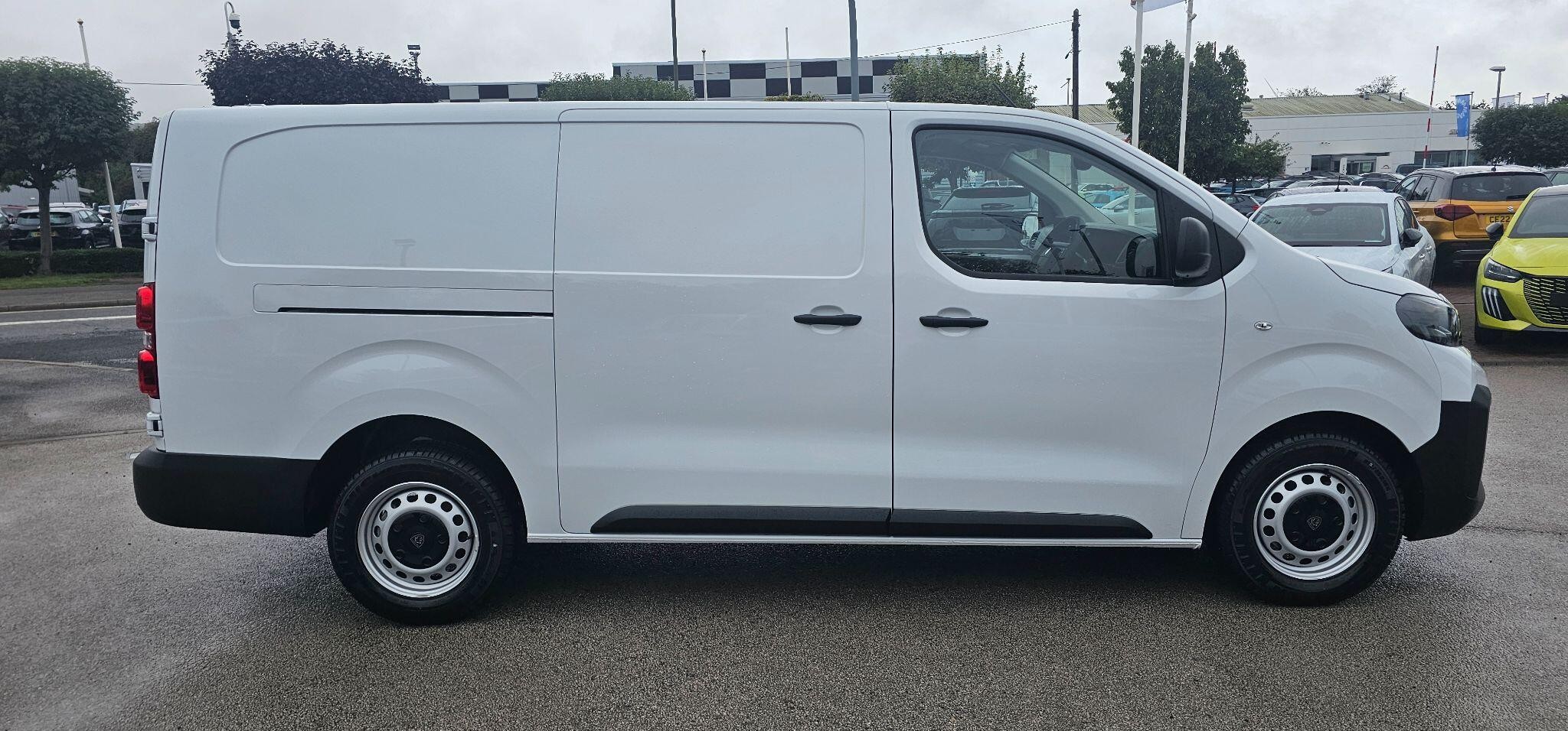 Peugeot Expert Image 2