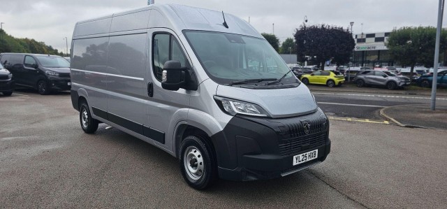 Peugeot Boxer 2.2 BlueHDi 335 Professional Manual L3 H2 Euro 6 (s/s) 5dr YL25HXB Image 1