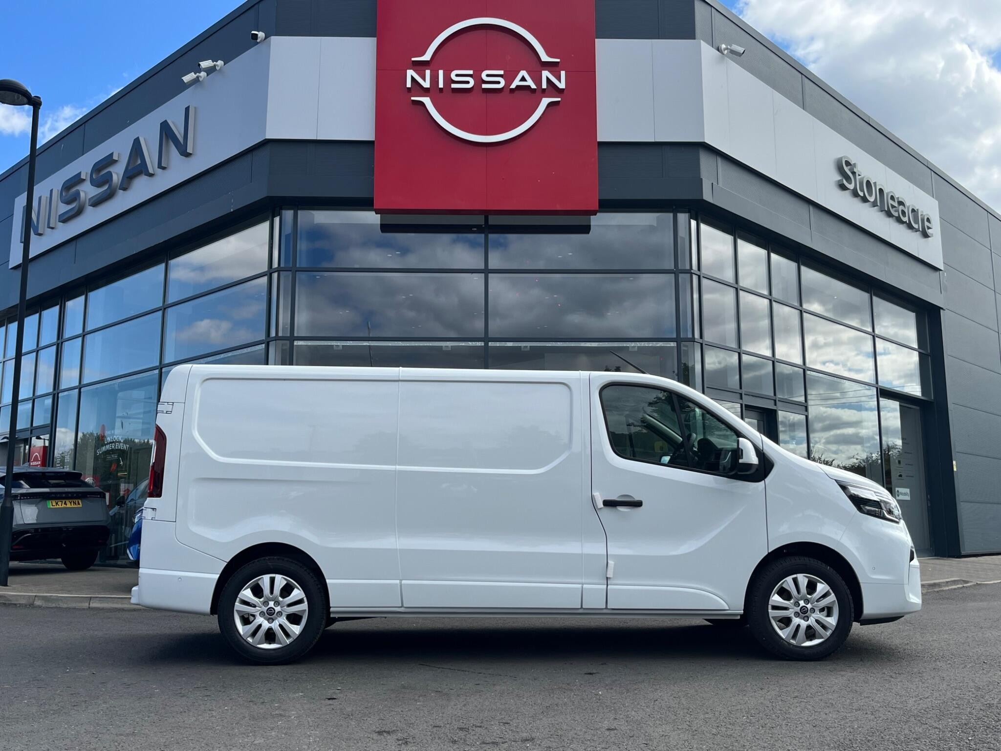 Nissan Primastar Image 2