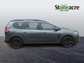 Dacia Jogger 1.6 HEV Extreme 5dr Auto NV25LVS Image 3