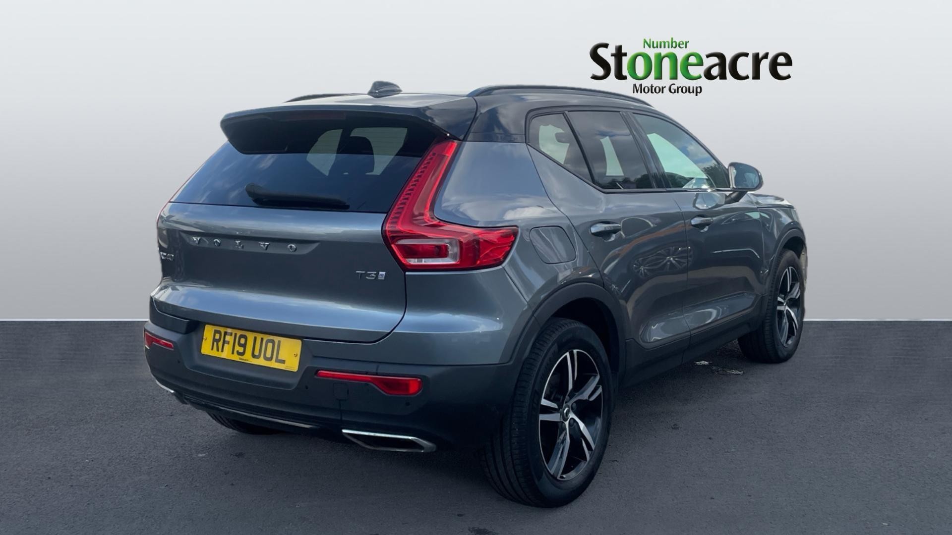 Volvo XC40 Image 2