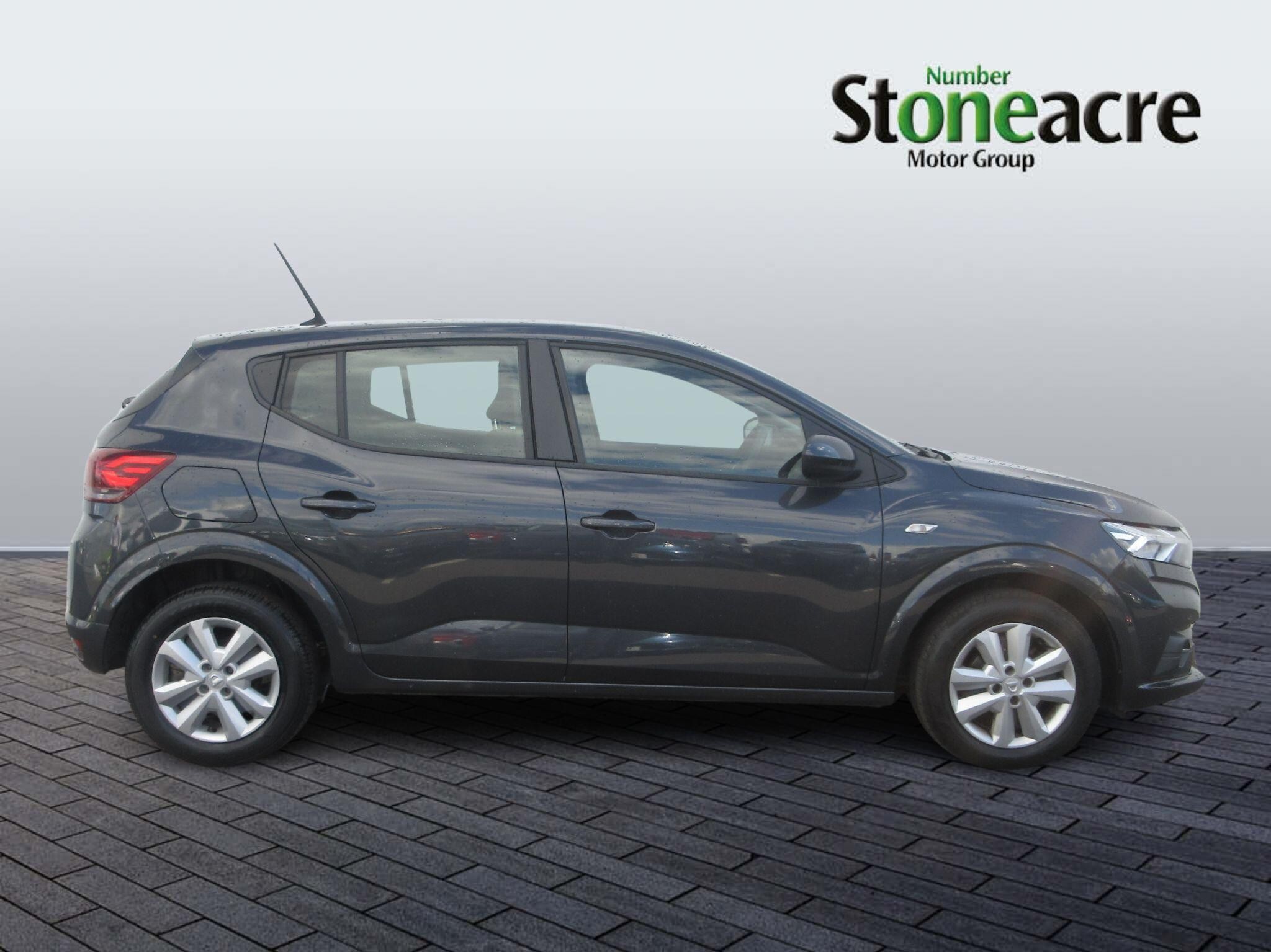 Dacia Sandero Image 2