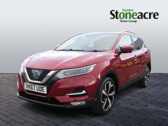Nissan Qashqai 1.5 dCi Tekna SUV 5dr Diesel Manual Euro 6 (s/s) (110 ps) VK67UDE Image 3