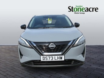 Nissan Qashqai with New e-POWER 1.5 h e-POWER Kuro Edition Auto Euro 6 (s/s) 5dr DS73LHW Image 2