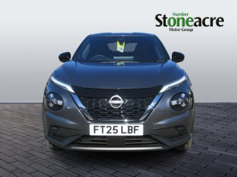 Nissan Juke Hybrid 1.6 N-Connecta Auto Euro 6 5dr FT25LBF Image 2