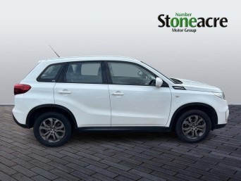Suzuki Vitara 1.0 Boosterjet SZ4 SUV 5dr Petrol Manual Euro 6 (s/s) (111 ps) CJ19WDF Image 2