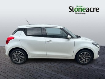 Suzuki Swift 1.2 Dualjet 83 12V Hybrid SZ5 5dr AE22OJM Image 2