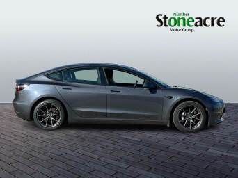 Tesla Model 3 (Dual Motor) Long Range Auto 4WDE 4dr MA71YLF Image 2