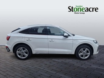Audi Q5 2.0 TFSI 45 S line Sportback S Tronic quattro Euro 6 (s/s) 5dr WN72XZW Image 2