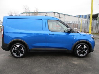 Ford Transit Courier 1.0 EcoBoost Active L1 Euro 6 (s/s) 5dr YE25KVH Image 2