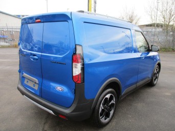 Ford Transit Courier 1.0 EcoBoost Active L1 Euro 6 (s/s) 5dr YE25KVH Image 3