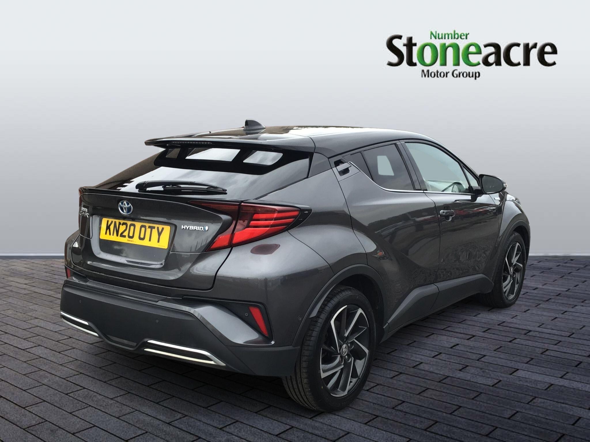 Toyota C-HR Image 3