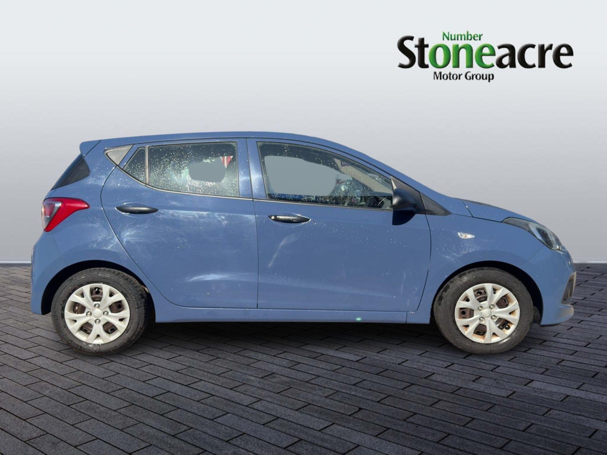 Hyundai i10 Image 2